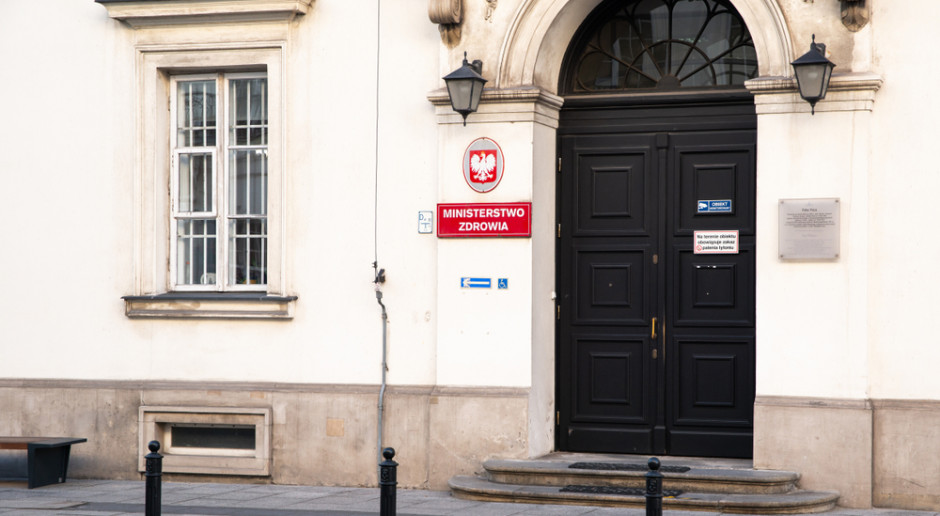 Minister Zdrowia zaprosił juz do konsultacji publicznych zainteresowane strony. Fot. Shutterstock Żadne sanatorium nie powstało, lepsze będą baseny termalne. Minister ogłosił konsultacje