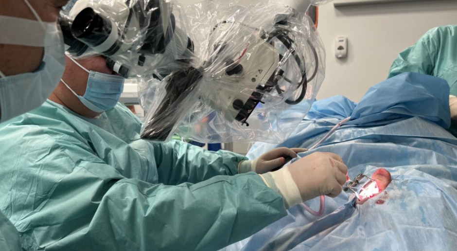 Pierwsze w Małopolsce wszczepienie implantów ślimakowych u dorosłych. Fot. Szpital im. Rydygiera w Krakowie Pierwsze w Małopolsce wszczepienie implantów ślimakowych u dorosłych
