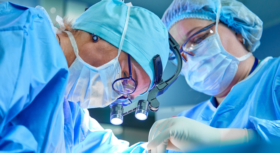 Pierwsze operacje rozszczepu kręgosłupa w łonie matki z użyciem komórek macierzystych