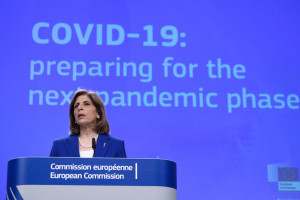 Dygnitarze UE: grypa i COVID-19 razem to większe ryzyko groźnych chorób i śmierci