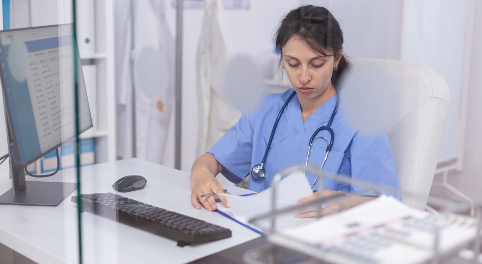 Obowiązki lekarzy przejmą pielęgniarki? Ministerstwo Zdrowia zapowiada ważne zmiany
