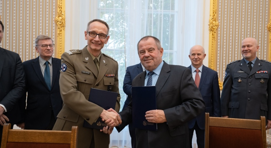 Wojskowy Instytut Medyczny i Uniwersytet Warszawski podpisały porozumienie o współpracy. Fot. Wojskowy Instytut Medyczny (wim.mil.pl) Wojskowy Instytut Medyczny i Uniwersytet Warszawski będą wspólnie tworzyć kierunek lekarski