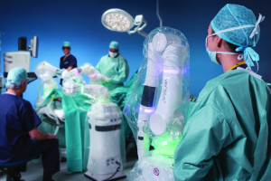 Na ratunek oddziałom chirurgicznym: z pomocą robotyki i edukacji