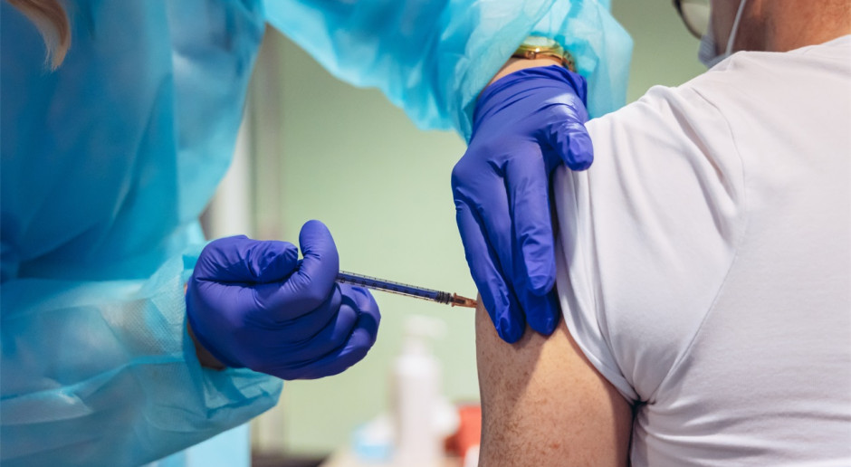 W Polsce wykonano ponad 57 mln szczepień przeciw COVID-19