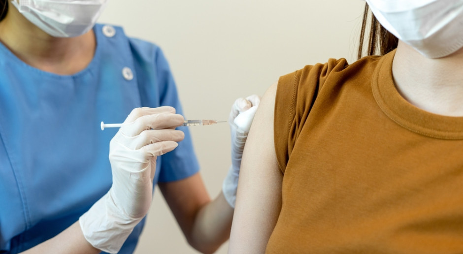 W Polsce wykonano dotąd 57 269 433 szczepienia przeciw COVID-19