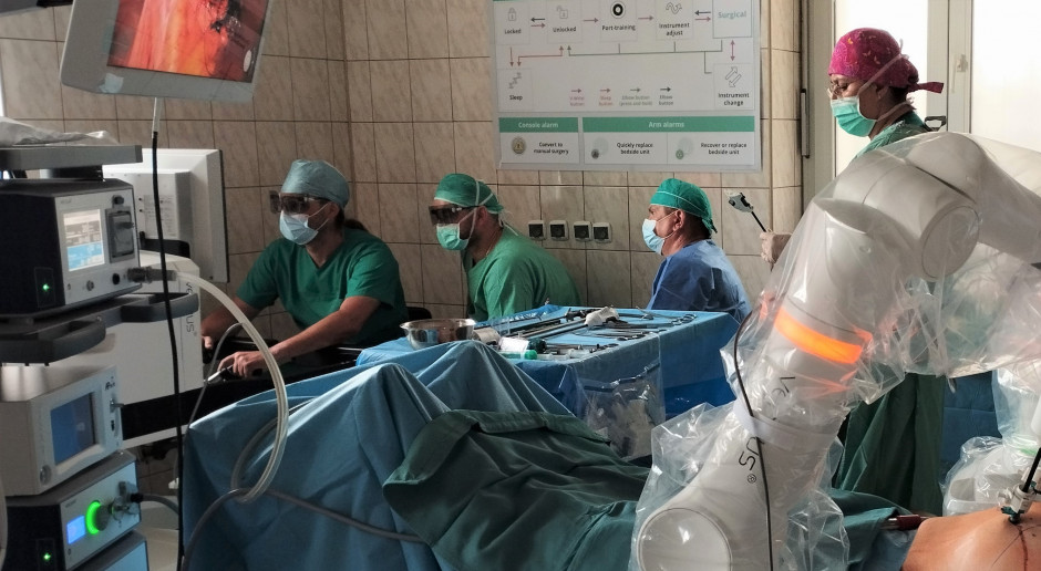 Przełomowe rezultaty operacji robotycznych w Gliwicach. "Dla pacjentów to wielka szansa"