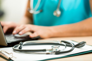 Lekarze chcą korekty przepisów o oznaczaniu refundacji na recepcie. NRL proponuje powołanie ministerialnego zespołu