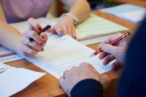 NFZ wydłuża godziny pracy na salach obsługi klientów. Zmiany od 28 listopada