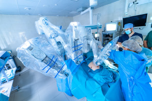 Szpital MSWiA wykonuje w asyście robota medycznego najwięcej dystalnych resekcji trzustki w Europie