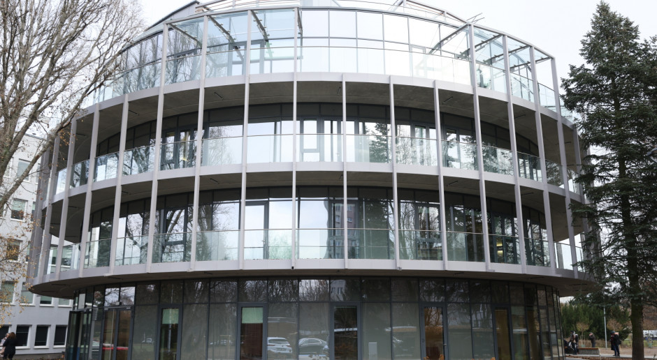Uroczyste zakończenie budowy Kliniki Klinika "Budzik" dla dorosłych gotowa. W dziecięcej wybudziło się setne dziecko