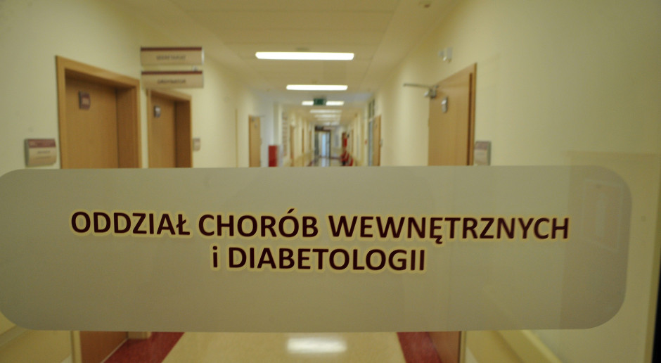 Choroba otyłościowa dotyczy w Polsce 8 mln dorosłych Fot. PAP/Marcin Bielecki Otyłość dotyczy 8 mln dorosłych Polaków. Odpowiada za 70 proc. kosztów leczenia cukrzycy. Tak walczą z nią inne kraje