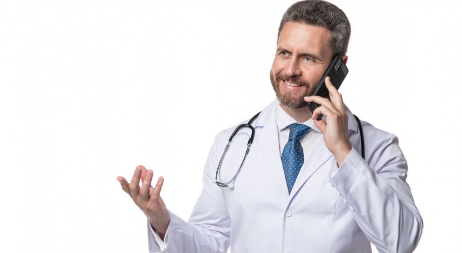 NFZ zapłaci kardiologom i geriatrom za konsultowanie pacjenta przez telefon lub Internet
