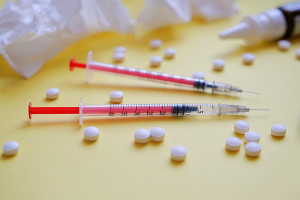 USA: przedawkowanie narkotyków i leków - więcej zgonów niż po wypadkach