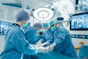 Ekspert transplantologii: kobiety są bardziej skłonne oddać nerkę, niż mężczyźni