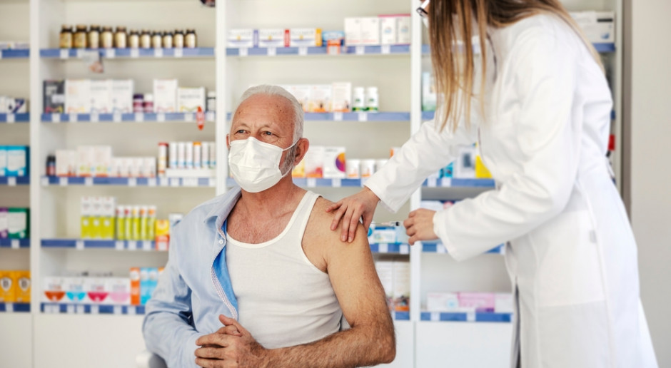 Pracodawcy RP chcą utrzymania szczepień przeciwko grypie w aptekach. Fot. Shutterstock Pracodawcy RP z apelem do ministra zdrowia. Chcą kontynuacji szczepień na grypę w aptekach