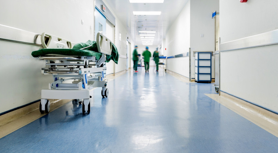 Poznań: Trudna sytuacja w szpitalach; fala infekcji grypy, wirusa RSV i COVID-19. Zdj. ilustracyjne Fot. Shutterstock Poznań: Trudna sytuacja w szpitalach; fala infekcji grypy, wirusa RSV i COVID-19