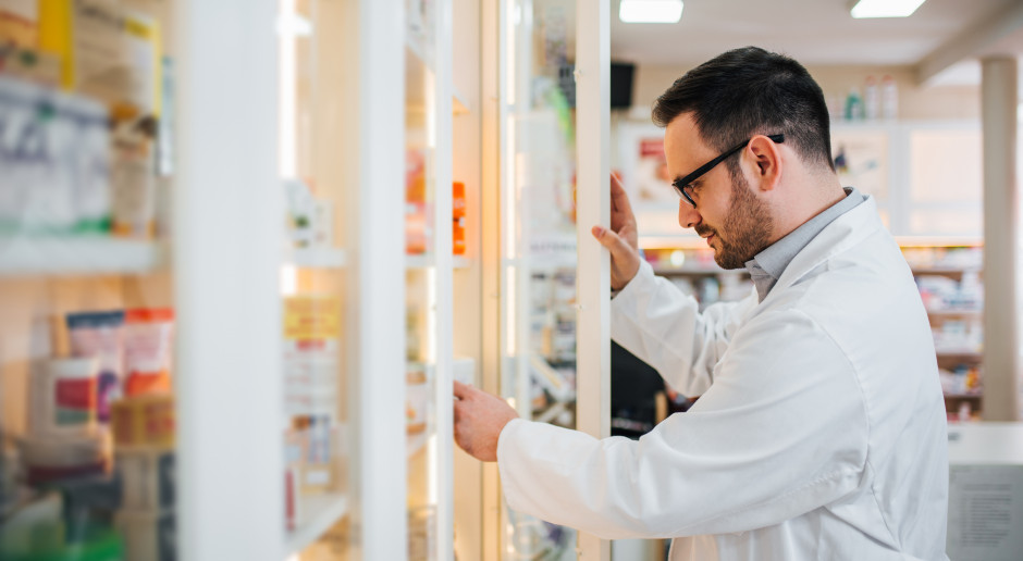 Farmaceuci alarmują, że brakuje leków. Minister zdrowia uspokaja: mamy zapasy na kilka miesięcy Fot. AdobeStock W aptekach brakuje antybiotyków, leków neurologicznych i na cukrzycę. Farmaceuci alarmują
