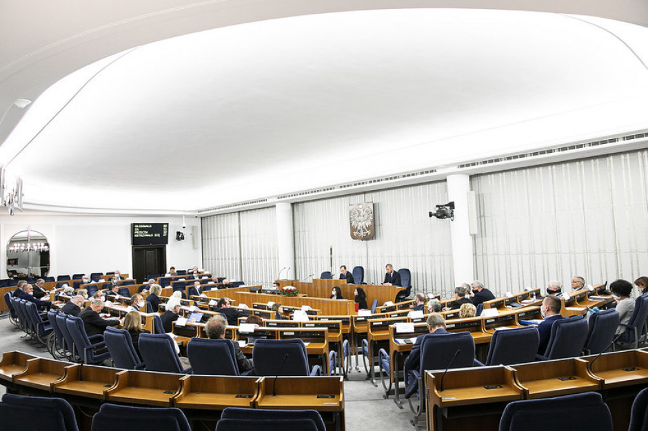 Senat rozpoczął prace nad ustawą budżetową. Ważne poprawki komisji o budżecie NFZ