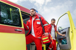 Ponad 50 lekarzy, ratowników i pielęgniarek rozpocznie dyżury w Zespole Pomocy Humanitarno-Medycznej