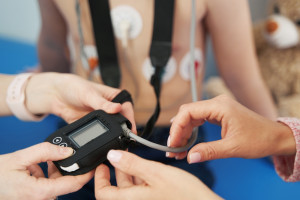 Kardiologia dziecięca. Eksperci wskazują kluczowe obszary w opiece telemedycznej