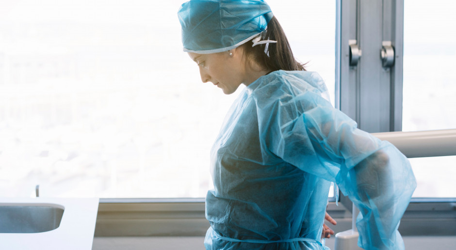 Personel pielęgniarski kolejnego szpitala zamierza walczyć o podwyżki w sądzie Fot. Shutterstock Prawie 600 pielęgniarek idzie do sądu. Dyrekcja nie uznała kwalifikacji personelu