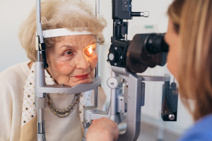 Badania wzroku dla osób z cukrzycą. W trasę ruszy 