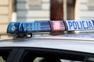 Janowscy policjanci eskortowali do szpitala samochód z nieprzytomną sześciolatką