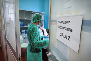 Minister zdrowia Włoch: ponad 10 tys. lekarzy wyjechało w ciągu dekady do pracy za granicę