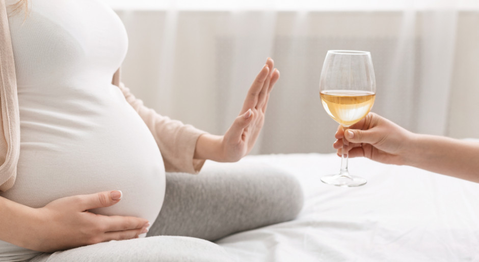 Alkohol pity przez przyszłe matki przed zajściem w ciążę może zmieniać twarze dzieci