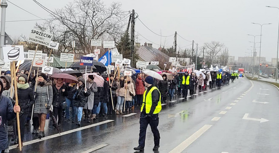 Protest pielęgniarek: „Dziś w Tarnowie, jutro w Sejmie”. OZZPiP dąży do zmiany ustawy