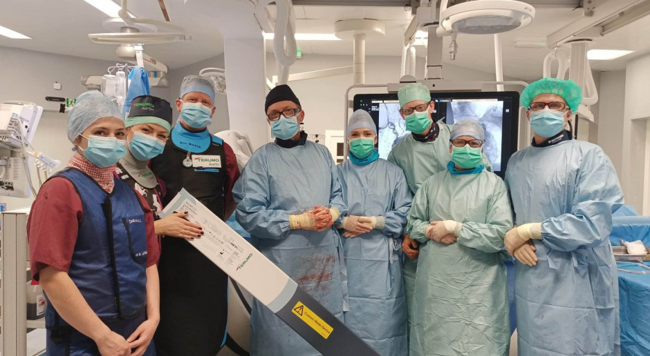 Sukces chirurgów ze szpitala w Kielcach. Wszczepili stentgraft do łuku aorty