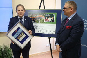 Śląski Uniwersytet Medyczny skończył 75 lat. Na urodziny dostał własną pocztówkę