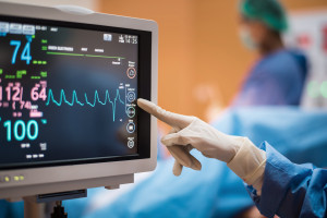 Radom: pierwszy pacjent, u którego po zawale serca zastosowano kamizelkę defibrylującą