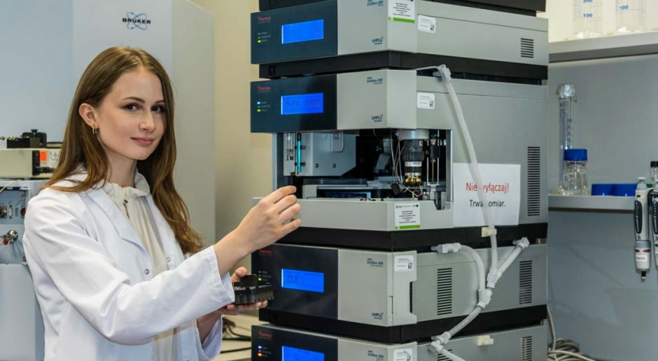 Natalia Sauwe z UMW wyróżniona na prestiżowej liście. Fot. UMW Studentka UMW na prestiżowej liście Forbesa. W pracy skupia się na metodach walki z nowotworami