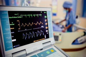 Zawał serca: umiera nawet 1 na 5 pacjentów. Kluczem skuteczne i opłacalne kosztowo leczenie