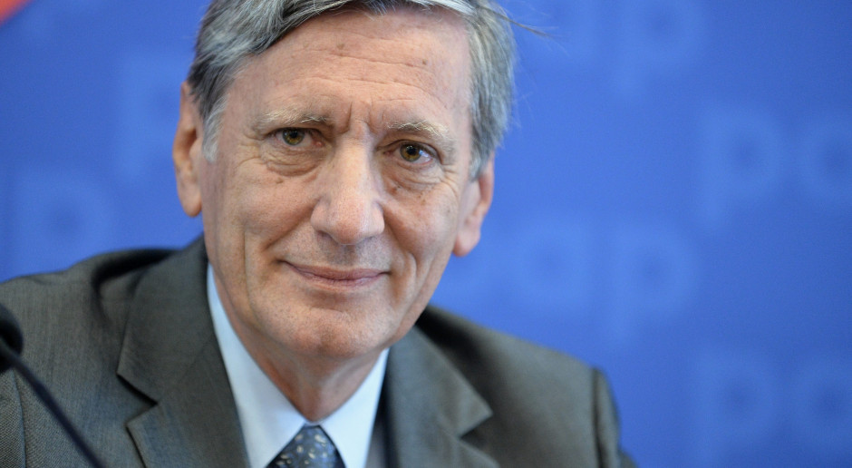 Prof. Witold Szyfter został przewodniczącym komisji rekrutacyjnej na studia magisterskie na kierunku lekarskim ANSM w Poznaniu, prawdopodobnie zostanie także dziekanem nowego wydziału Fot. Marcin Obara/PAP Znani medycy firmują nowy kierunek lekarski. Sześcioletnie studia to koszt 368 tys. zł