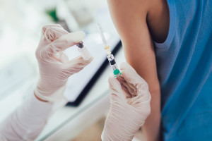 Od 1 czerwca ruszają szczepienia na HPV. Fundusz Zdrowia przypomina, jak je rozliczyć