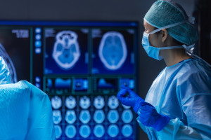 Ekspert: sztuczna inteligencja od dawna wspomaga neurochirurgów