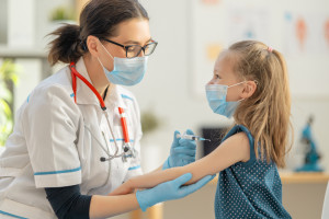 NFZ: szczepionki przeciw HPV funkcjonują od 15 lat, powszechne programy ma 120 państw