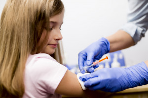 Ministerstwo Zdrowia: przeciw HPV zaszczepiono prawie 8 tys. dzieci, kolejne 15 tys. jest zapisane