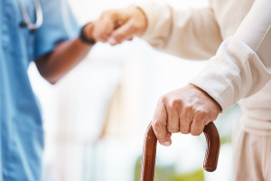 Opieka długoterminowa: dokąd zmierzamy? Ministerstwo Zdrowia zaprasza do wypełnienia ankiety
