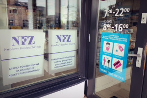 Ministerstwo Zdrowia chce objąć refundacją leki bez recepty. Branża protestuje