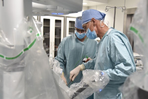 Szpital uniwersytecki uruchomił centrum chirurgii robotycznej
