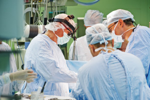 Kardiolodzy pierwszy raz w Polsce wszczepili 10-latkowi spersonalizowaną zastawkę