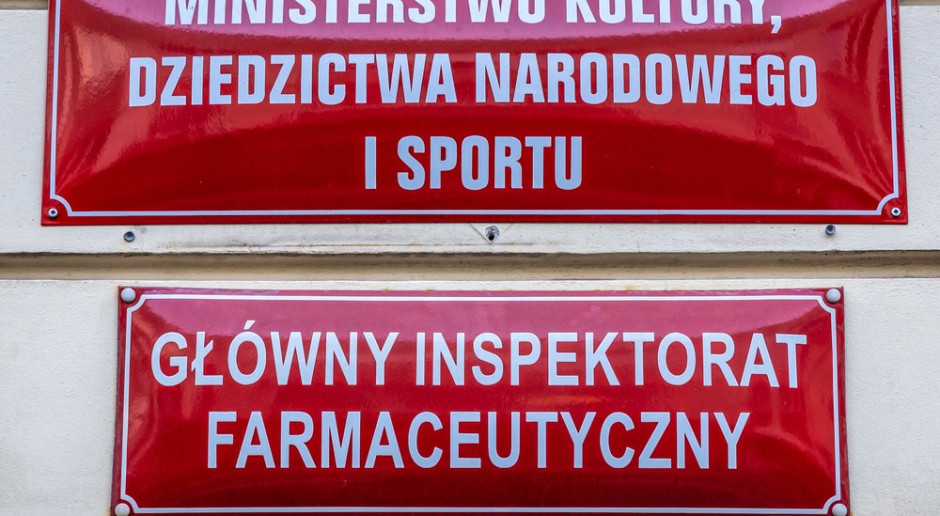 Gif Wycofa Lek Przeciwb Lowy Z Obrotu I Zakaza Sprzeda Y Jednej Z Jego Serii