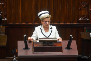 Ustawa pielęgniarek o podwyżkach odczytana w Sejmie. Ptok: to nie remedium, ale koło ratunkowe