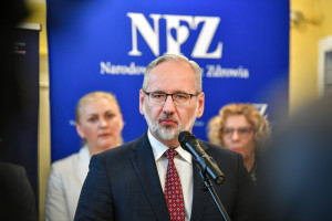 Minister zdrowia o podwyżkach dla lekarzy i pielęgniarek. Tłumaczy, skąd resort wziął 16 mld