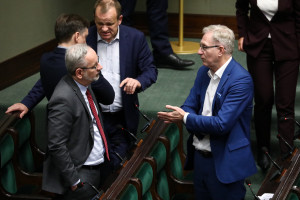 Ustawa o jakości, zawody medyczne, Fundusz Kompensacyjny i podwyżki pielęgniarek wracają do Sejmu