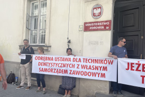 Nowe zawody medyczne usunięte z bloku głosowań w Sejmie. "Będziemy konsultować"