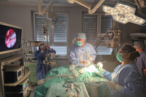 W szpitalu w Olsztynie lekarze przeprowadzą nowatorską operację niemowląt